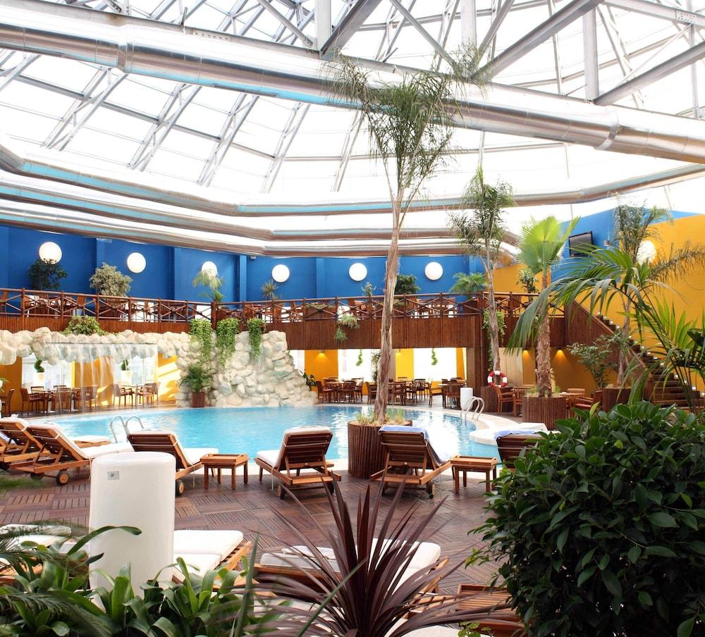 Hôtel Farah Casablanca Bagian luar foto The interior of the thermal spa