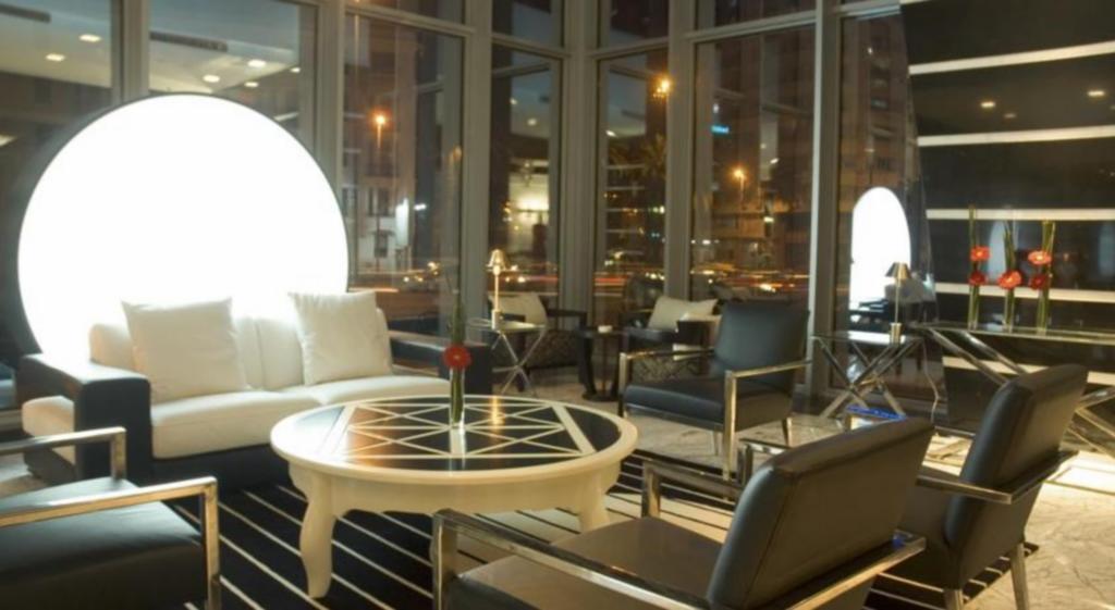 Hôtel Farah Casablanca Interior foto The lounge at the airport