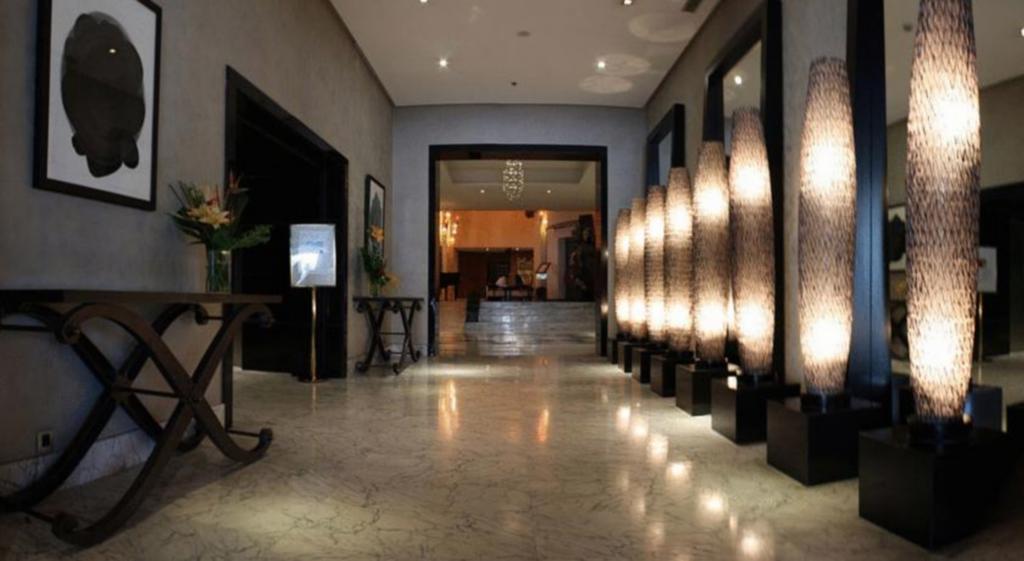 Hôtel Farah Casablanca Bagian luar foto The lobby of the hotel